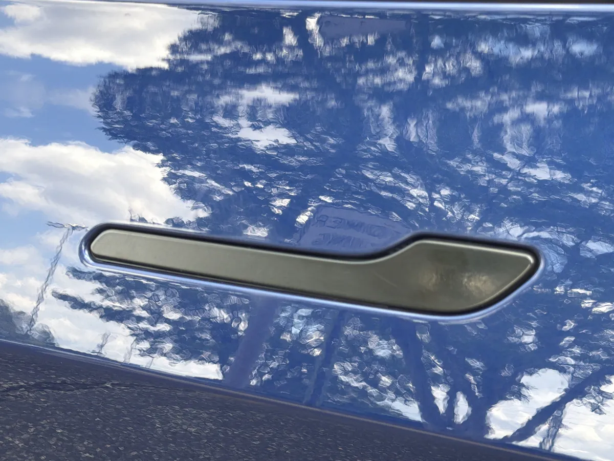 2023 Tesla Model 3 Performance thumbnail 27