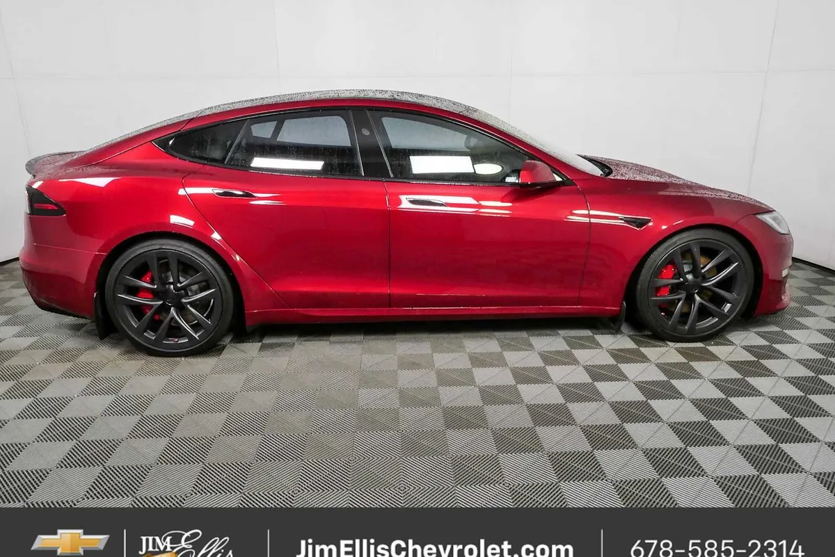 2023 Tesla Model S Plaid Tri Motor All-Wheel Drive thumbnail 2