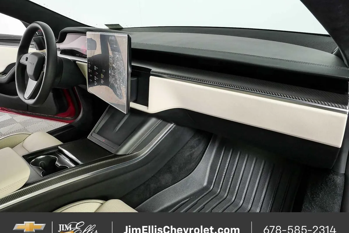 2023 Tesla Model S Plaid Tri Motor All-Wheel Drive thumbnail 24