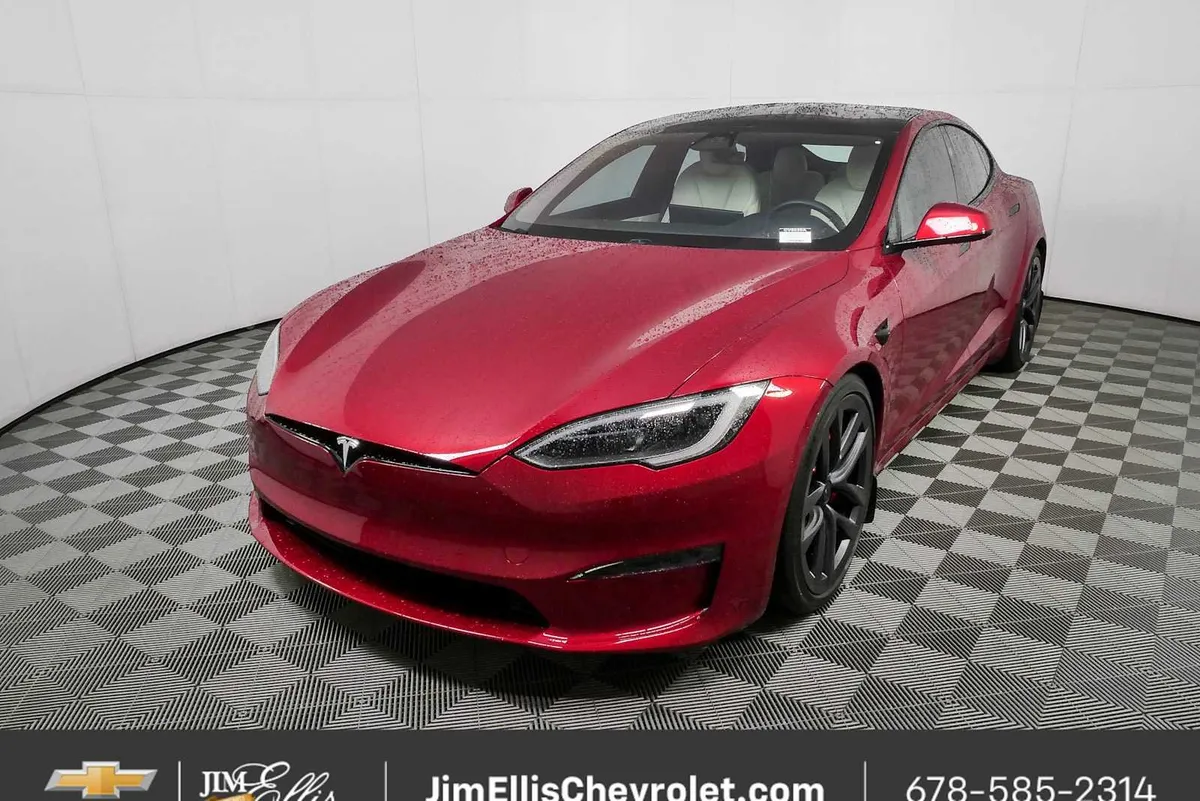 2023 Tesla Model S Plaid Tri Motor All-Wheel Drive thumbnail 27