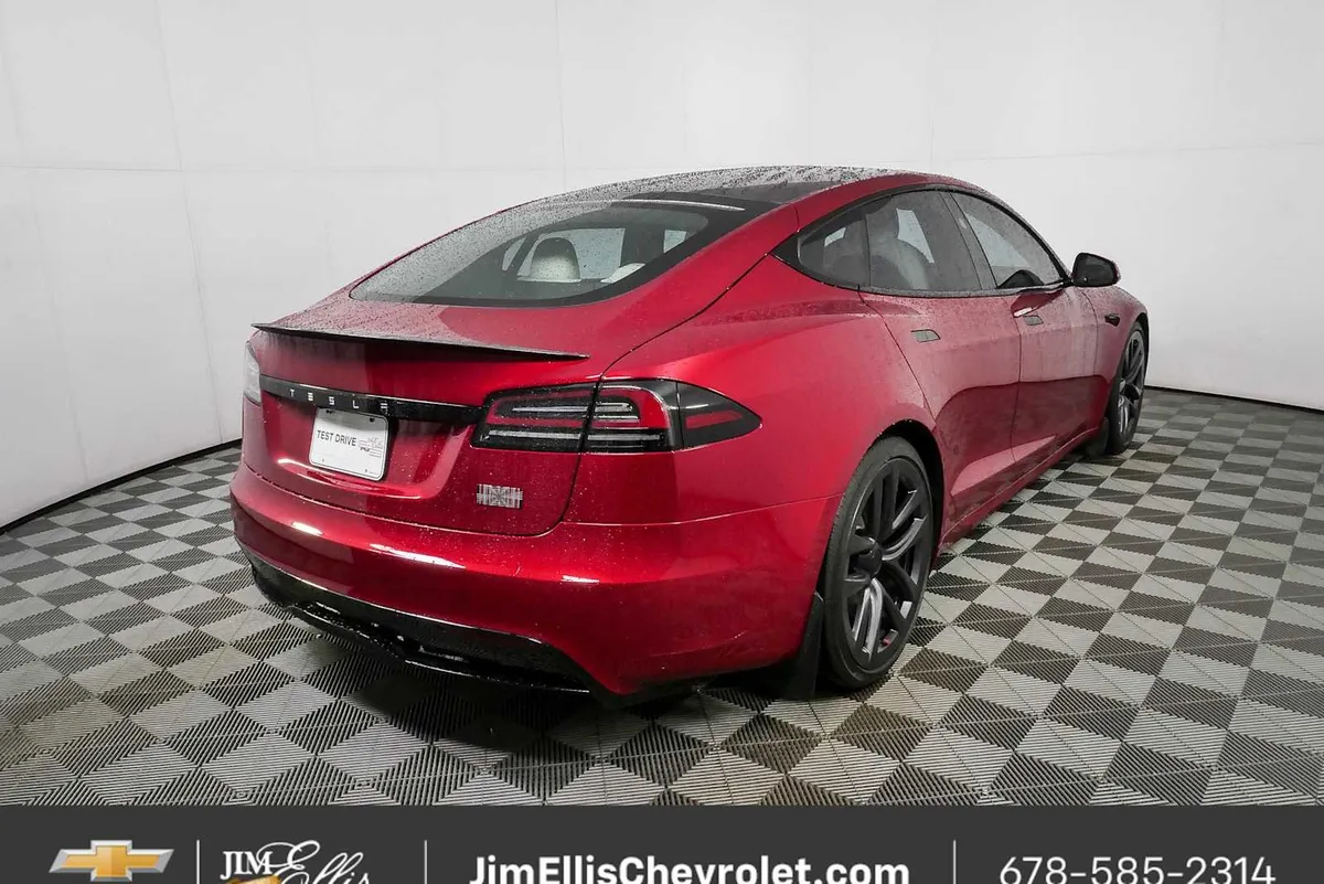 2023 Tesla Model S Plaid Tri Motor All-Wheel Drive thumbnail 3