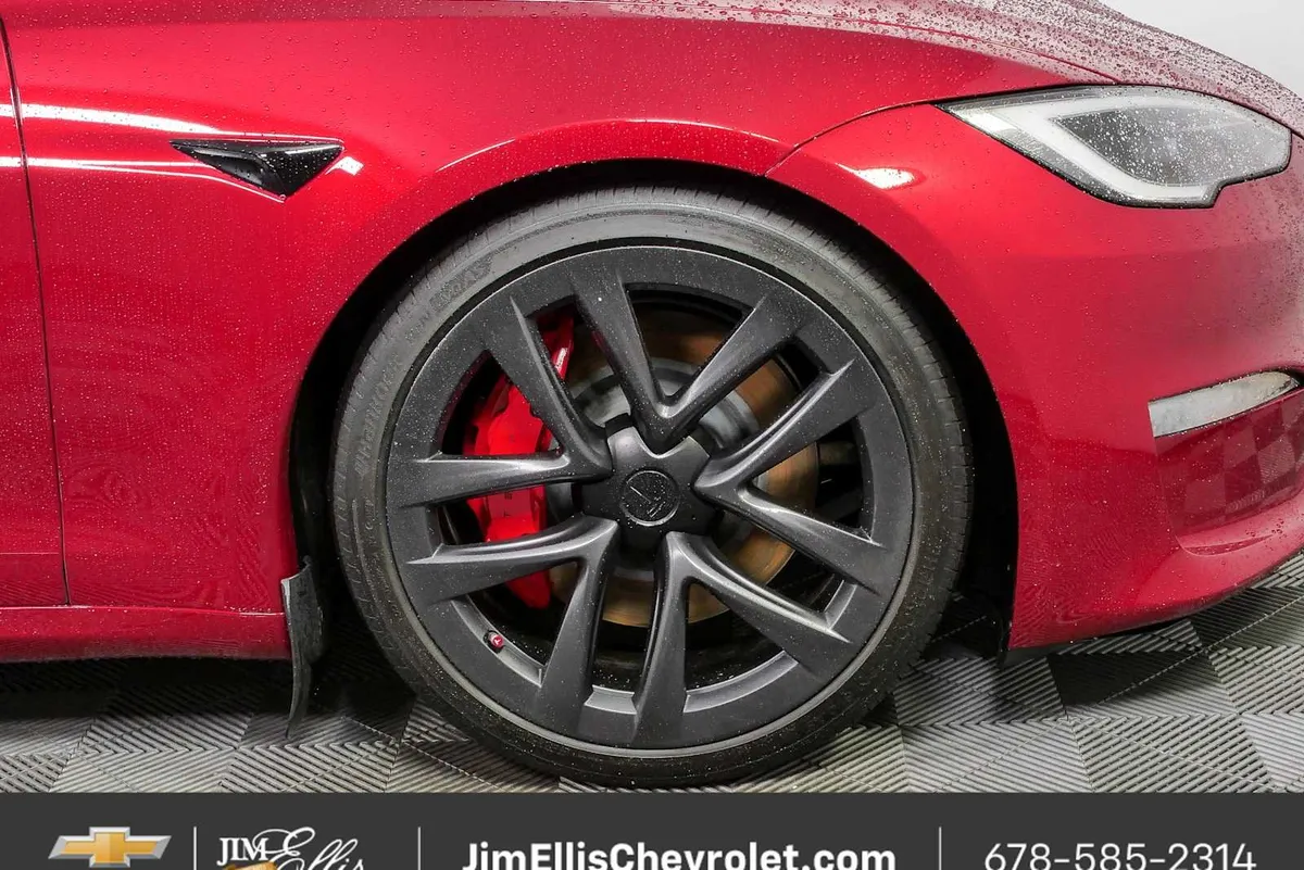 2023 Tesla Model S Plaid Tri Motor All-Wheel Drive thumbnail 39