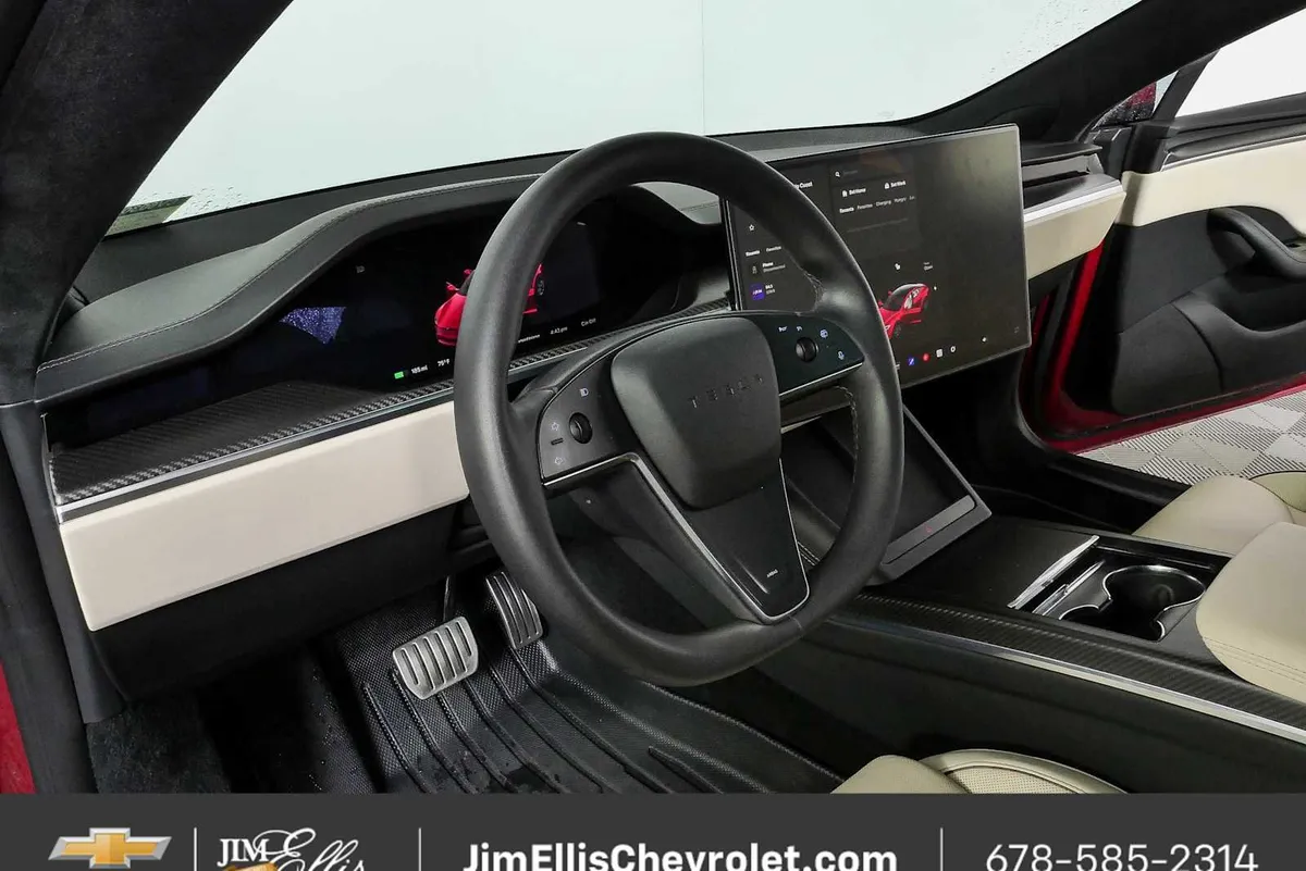 2023 Tesla Model S Plaid Tri Motor All-Wheel Drive thumbnail 4