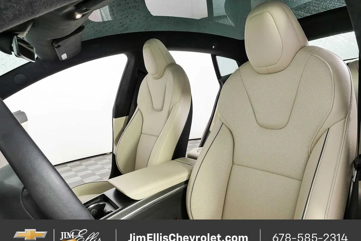 2023 Tesla Model S Plaid Tri Motor All-Wheel Drive thumbnail 5