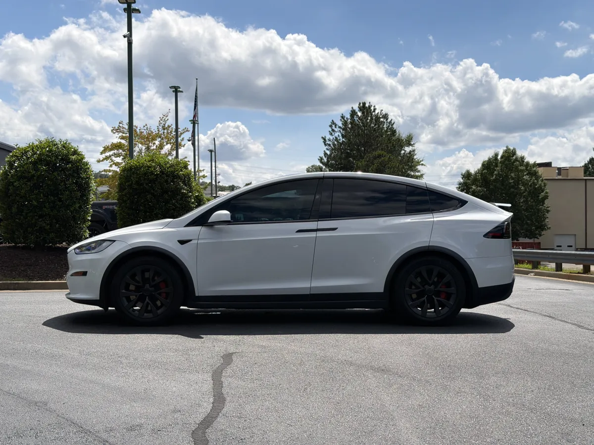 2023 Tesla Model X Plaid thumbnail 13