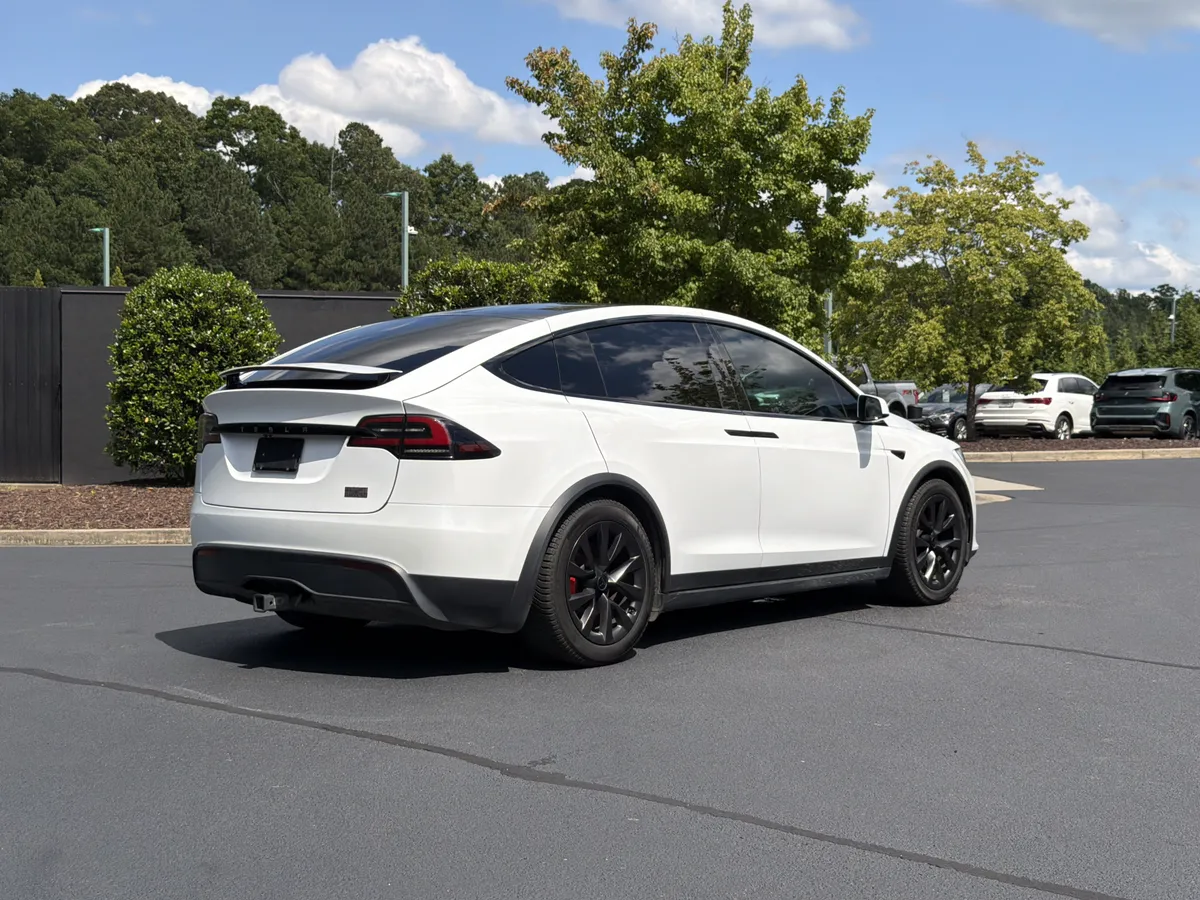2023 Tesla Model X Plaid thumbnail 2