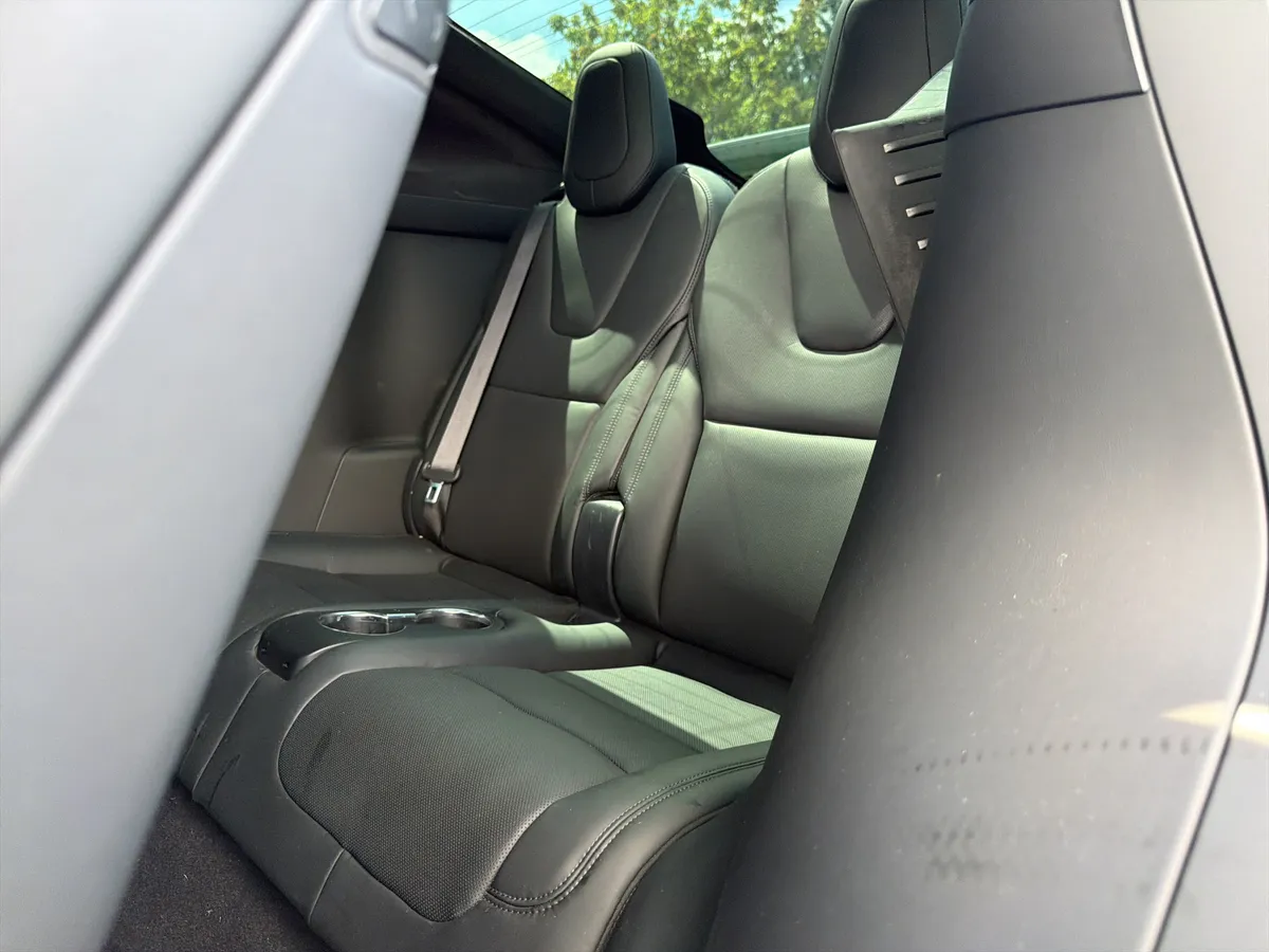 2023 Tesla Model X Plaid thumbnail 8