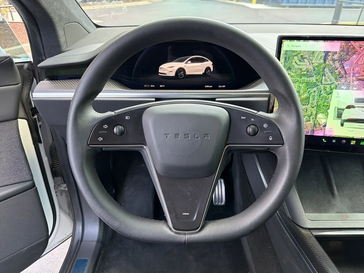 2023 Tesla Model X Plaid thumbnail 9