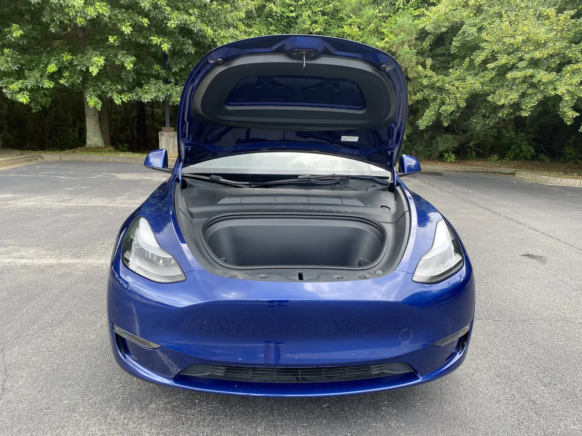 2023 Tesla Model Y Long Range thumbnail 10