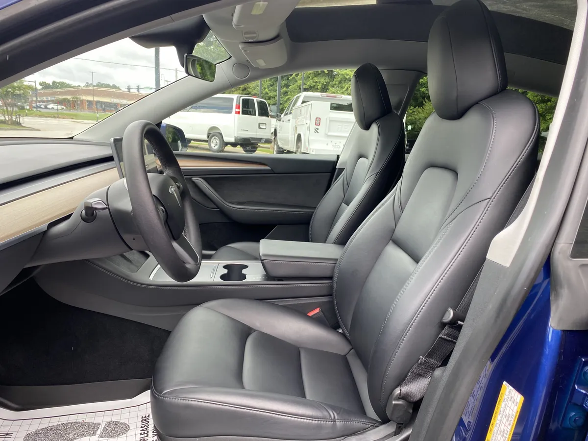 2023 Tesla Model Y Long Range thumbnail 16