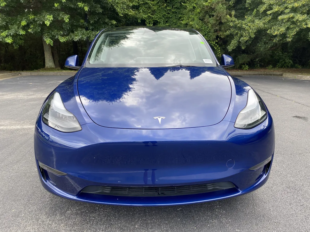 2023 Tesla Model Y Long Range thumbnail 2