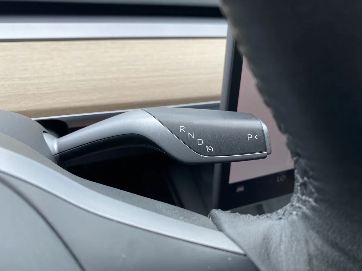 2023 Tesla Model Y Long Range thumbnail 22