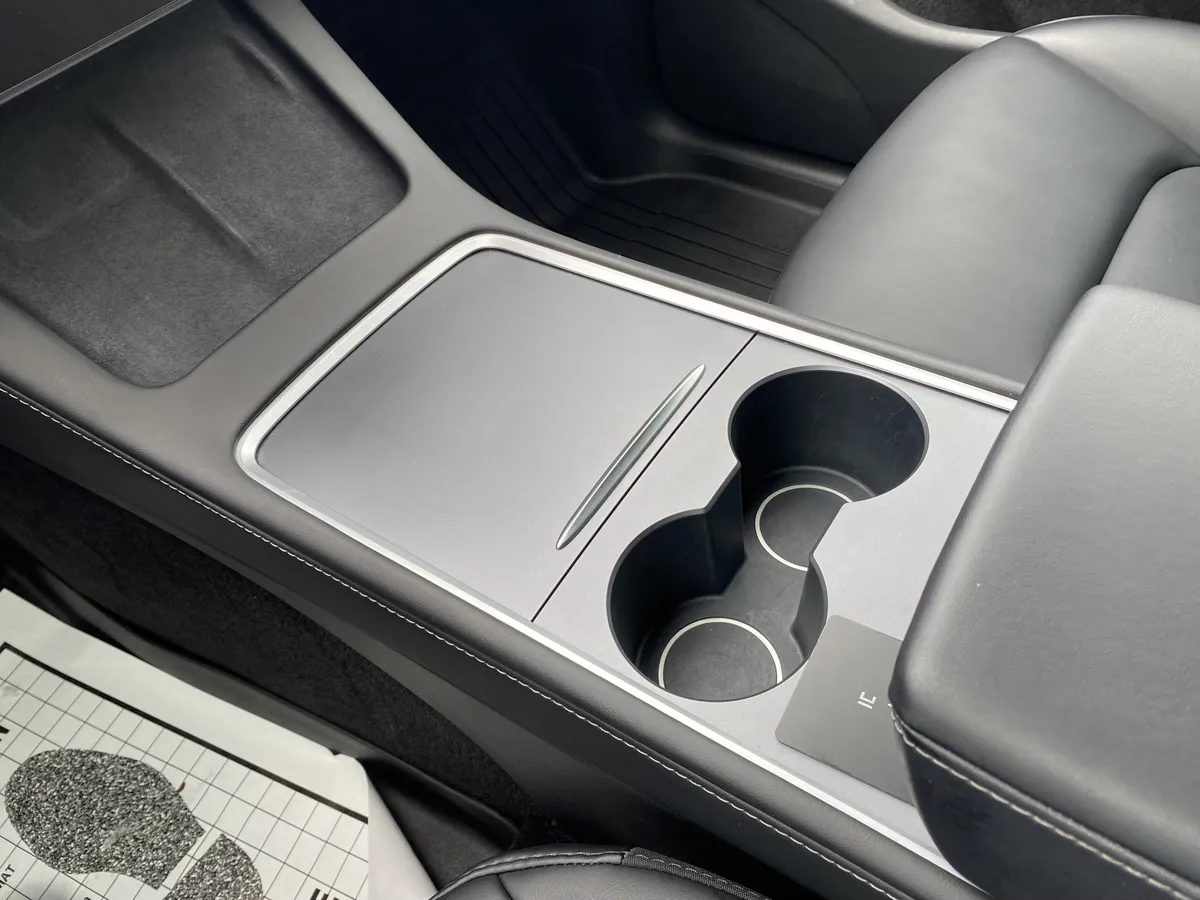 2023 Tesla Model Y Long Range thumbnail 28