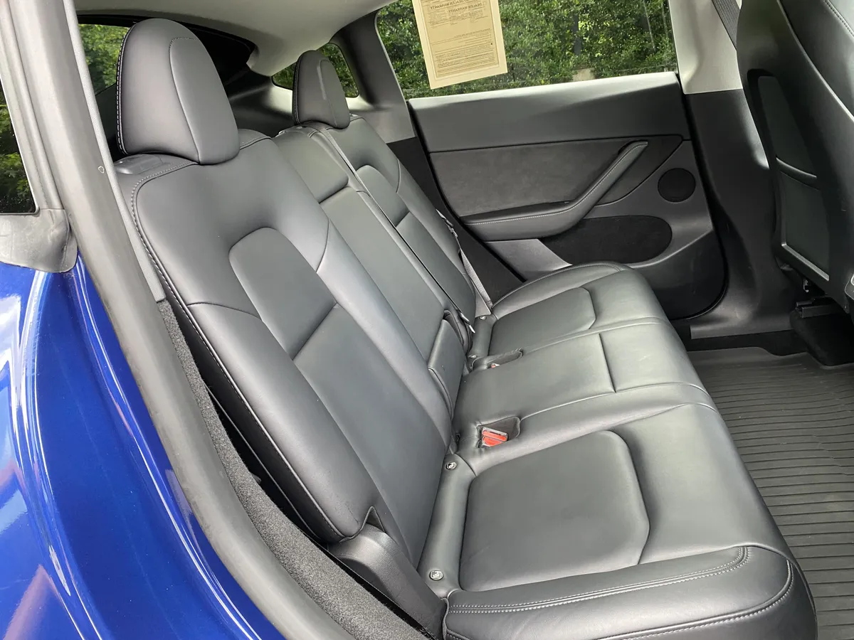 2023 Tesla Model Y Long Range thumbnail 32