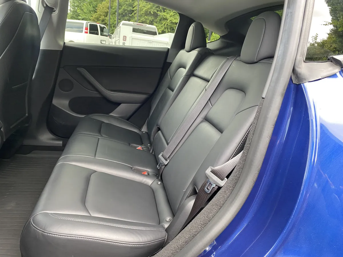 2023 Tesla Model Y Long Range thumbnail 33