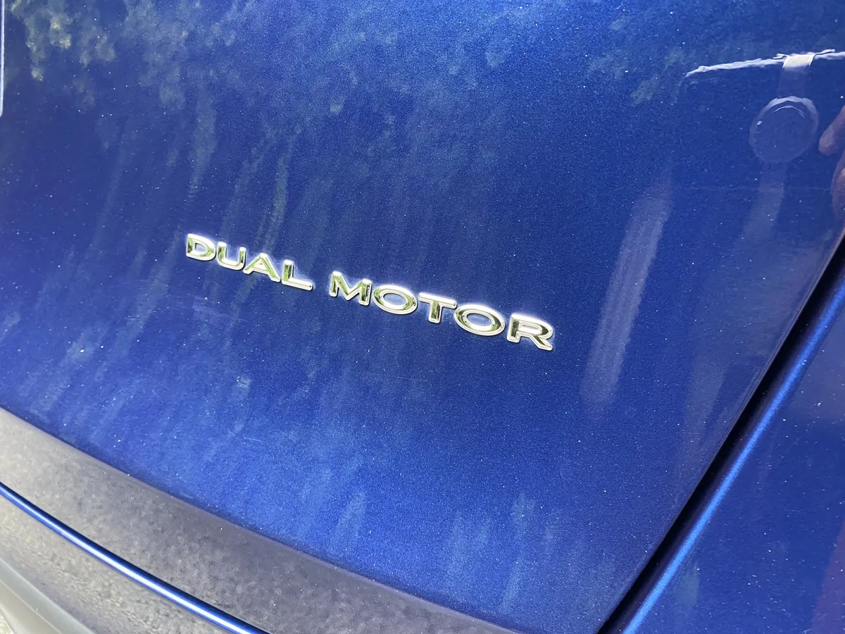 2023 Tesla Model Y Long Range thumbnail 36