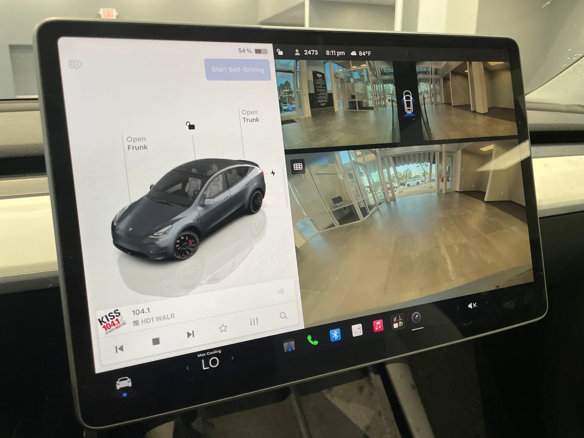 2023 Tesla Model Y Performance thumbnail 26