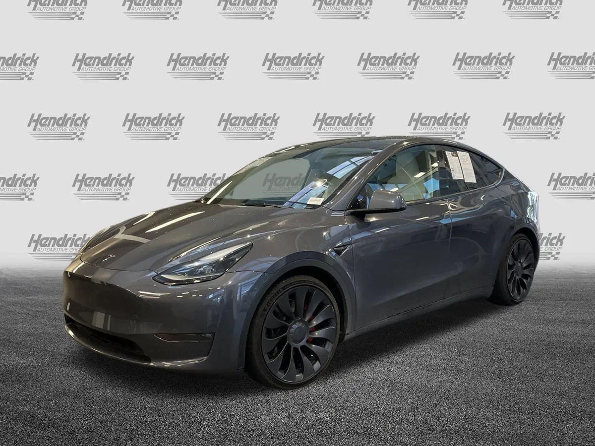 2023 Tesla Model Y Performance thumbnail 5
