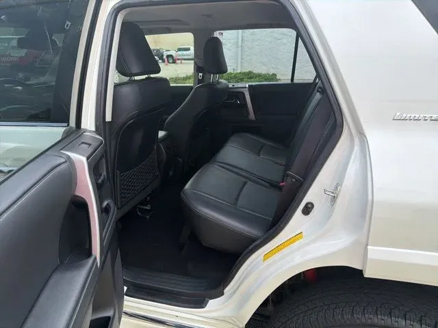 2023 Toyota 4Runner Limited thumbnail 19