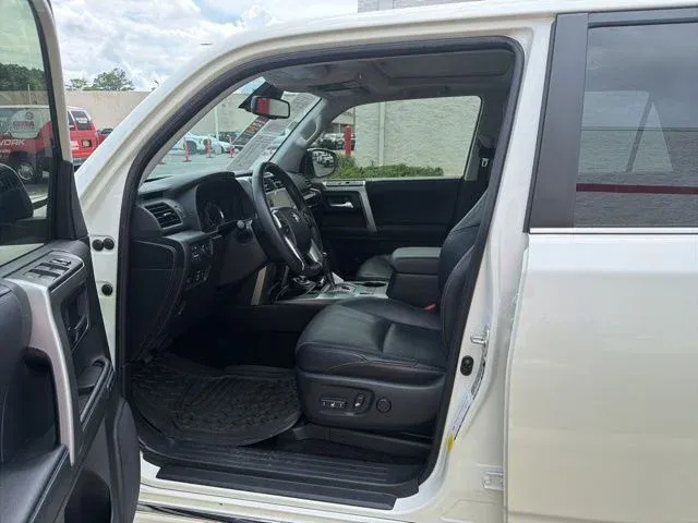 2023 Toyota 4Runner Limited thumbnail 27