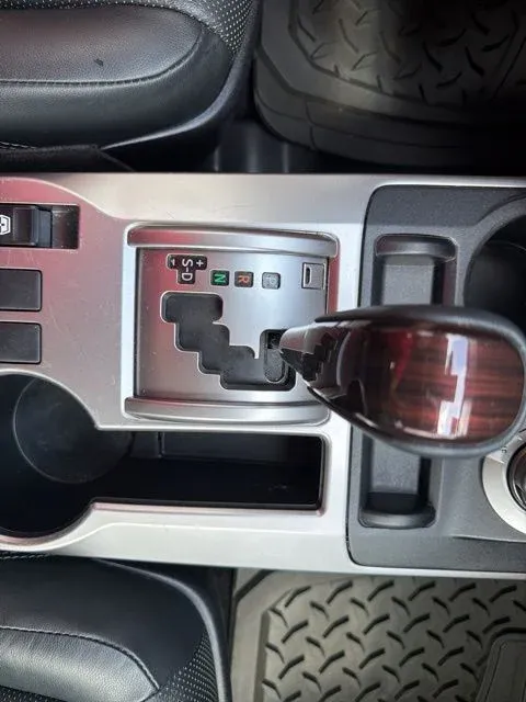 2023 Toyota 4Runner Limited thumbnail 38