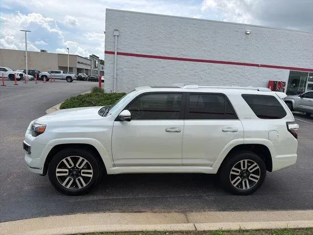 2023 Toyota 4Runner Limited thumbnail 4