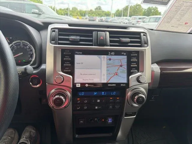 2023 Toyota 4Runner Limited thumbnail 41