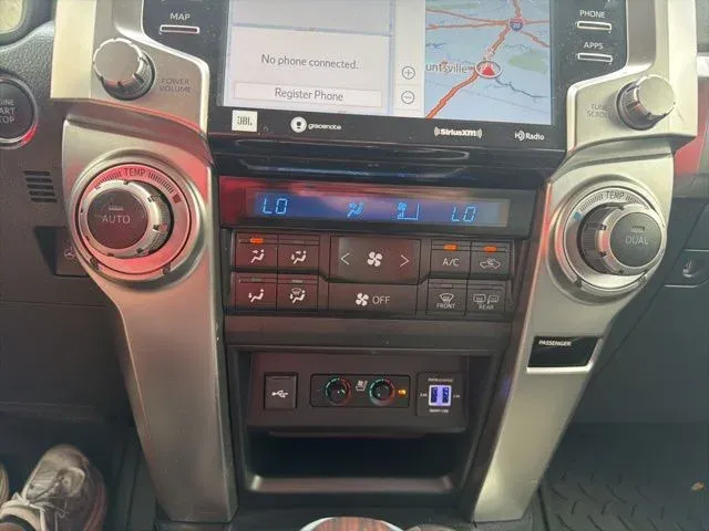 2023 Toyota 4Runner Limited thumbnail 43