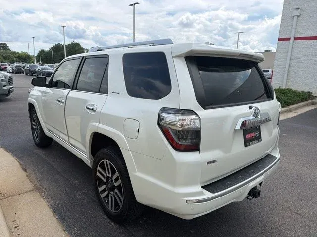 2023 Toyota 4Runner Limited thumbnail 7