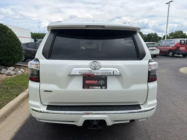 2023 Toyota 4Runner Limited thumbnail 8