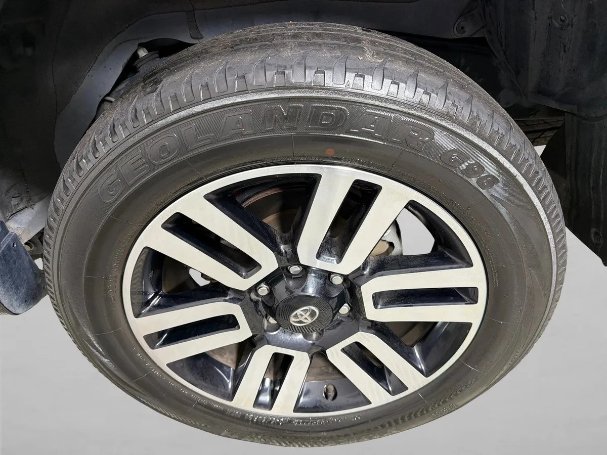 2023 Toyota 4Runner Limited thumbnail 21