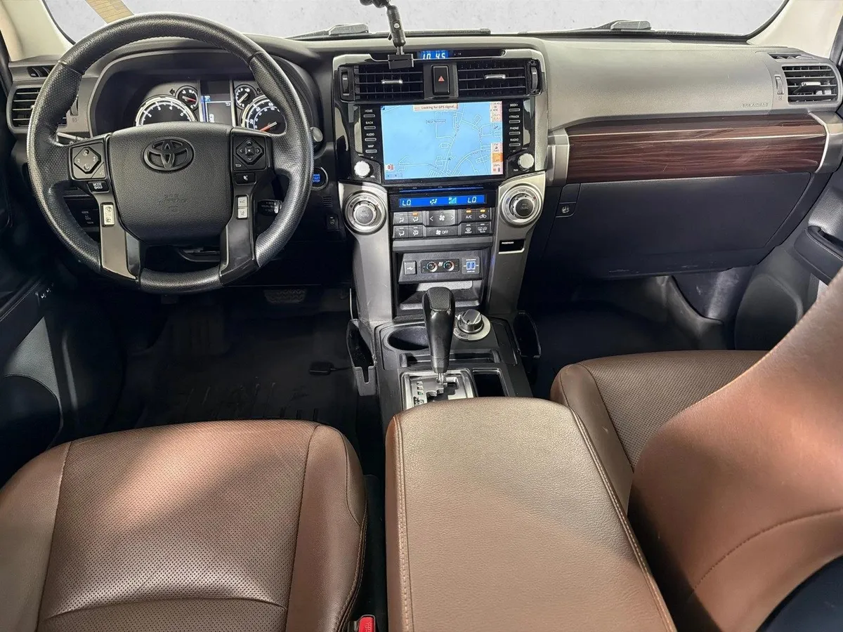 2023 Toyota 4Runner Limited thumbnail 24