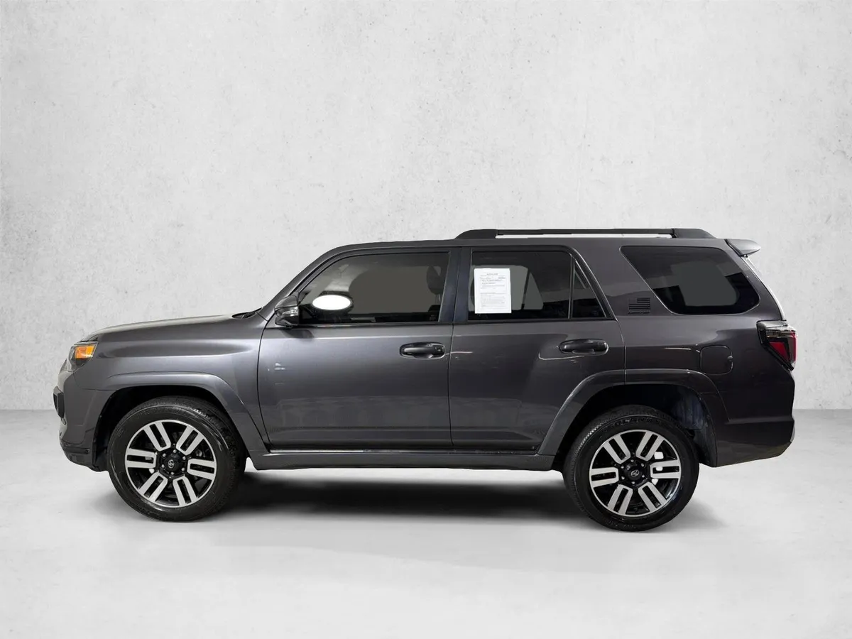 2023 Toyota 4Runner Limited thumbnail 8