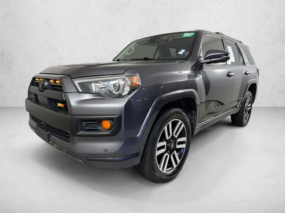 2023 Toyota 4Runner Limited thumbnail 9