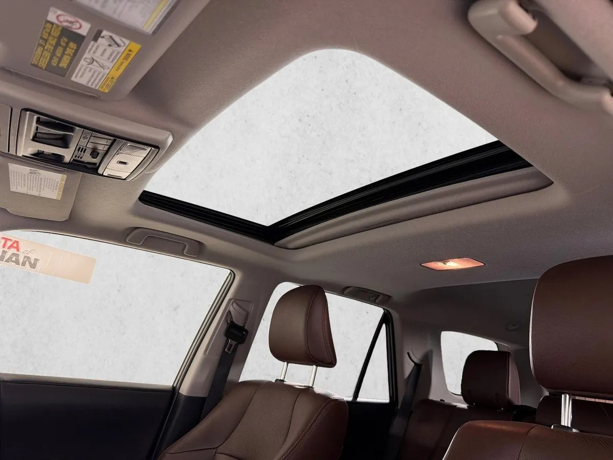 2023 Toyota 4Runner Limited thumbnail 2