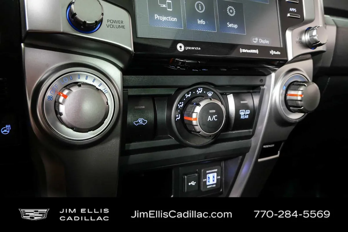 2023 Toyota 4Runner SR5 Premium thumbnail 16