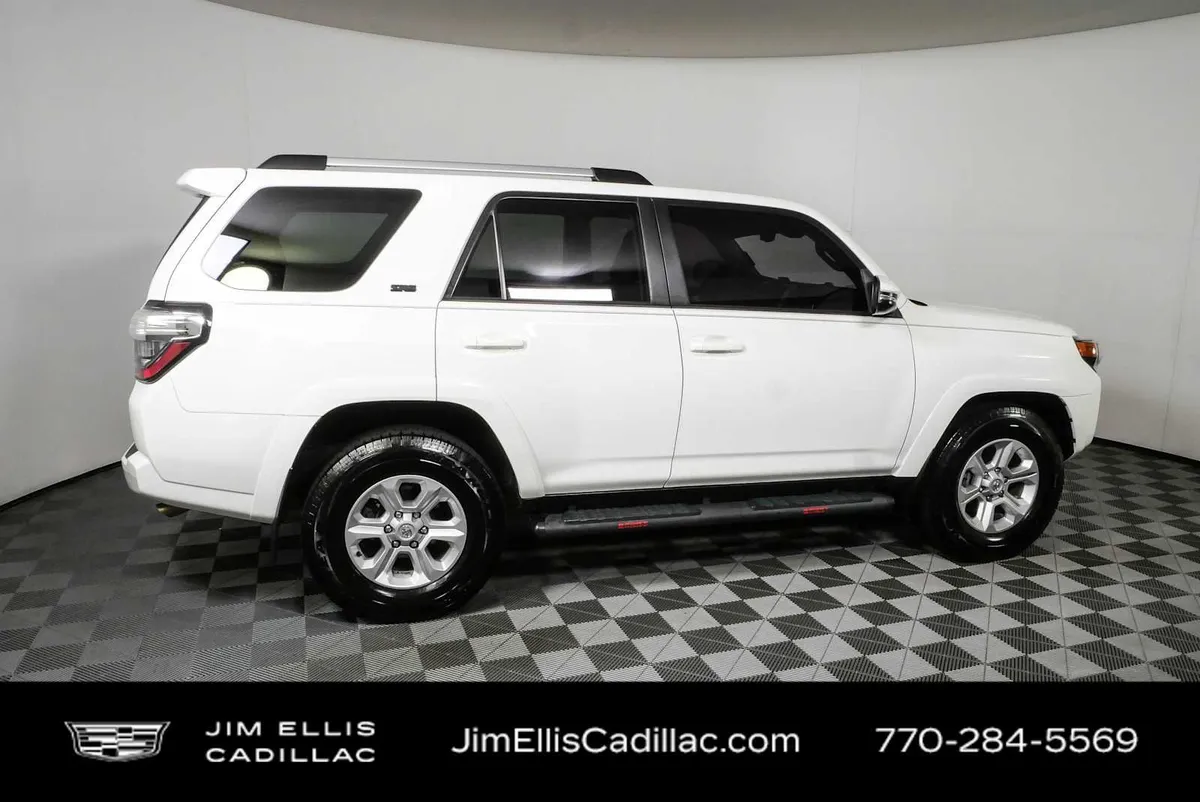 2023 Toyota 4Runner SR5 Premium thumbnail 2