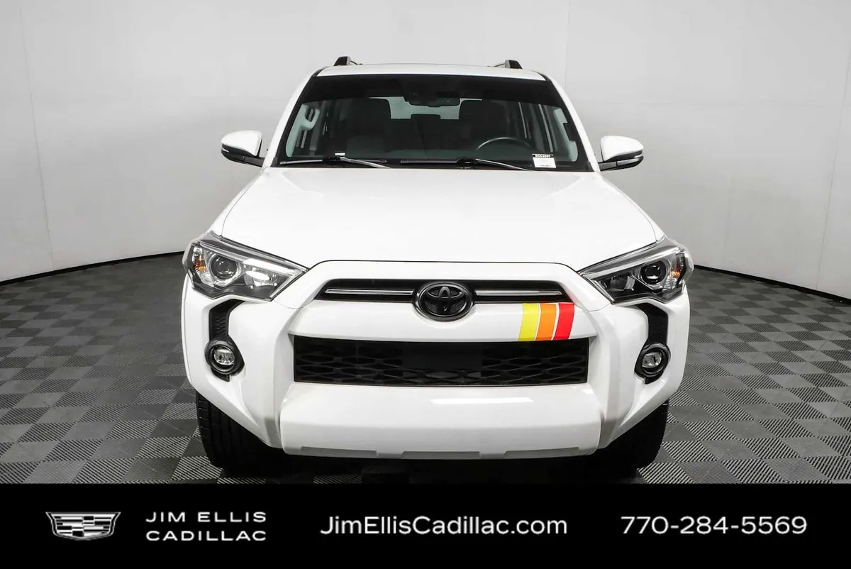 2023 Toyota 4Runner SR5 Premium thumbnail 27