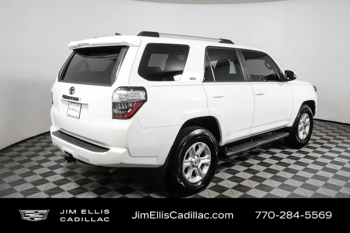2023 Toyota 4Runner SR5 Premium thumbnail 3