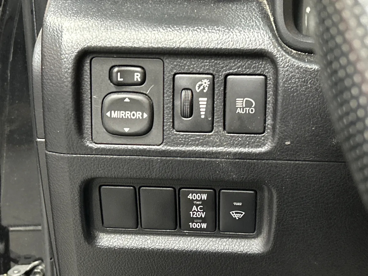 2023 Toyota 4Runner SR5 Premium thumbnail 11
