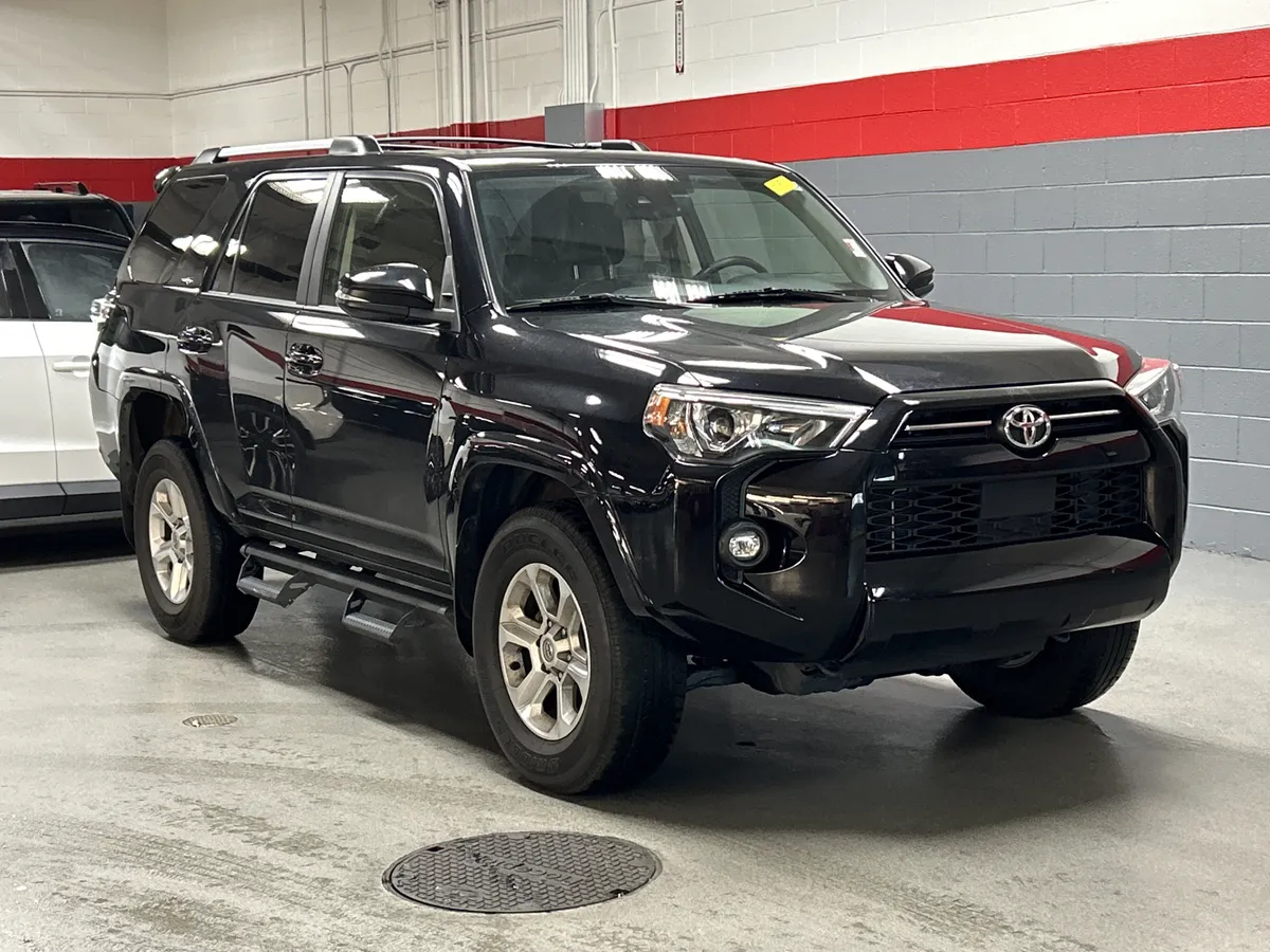 2023 Toyota 4Runner SR5 Premium thumbnail 2