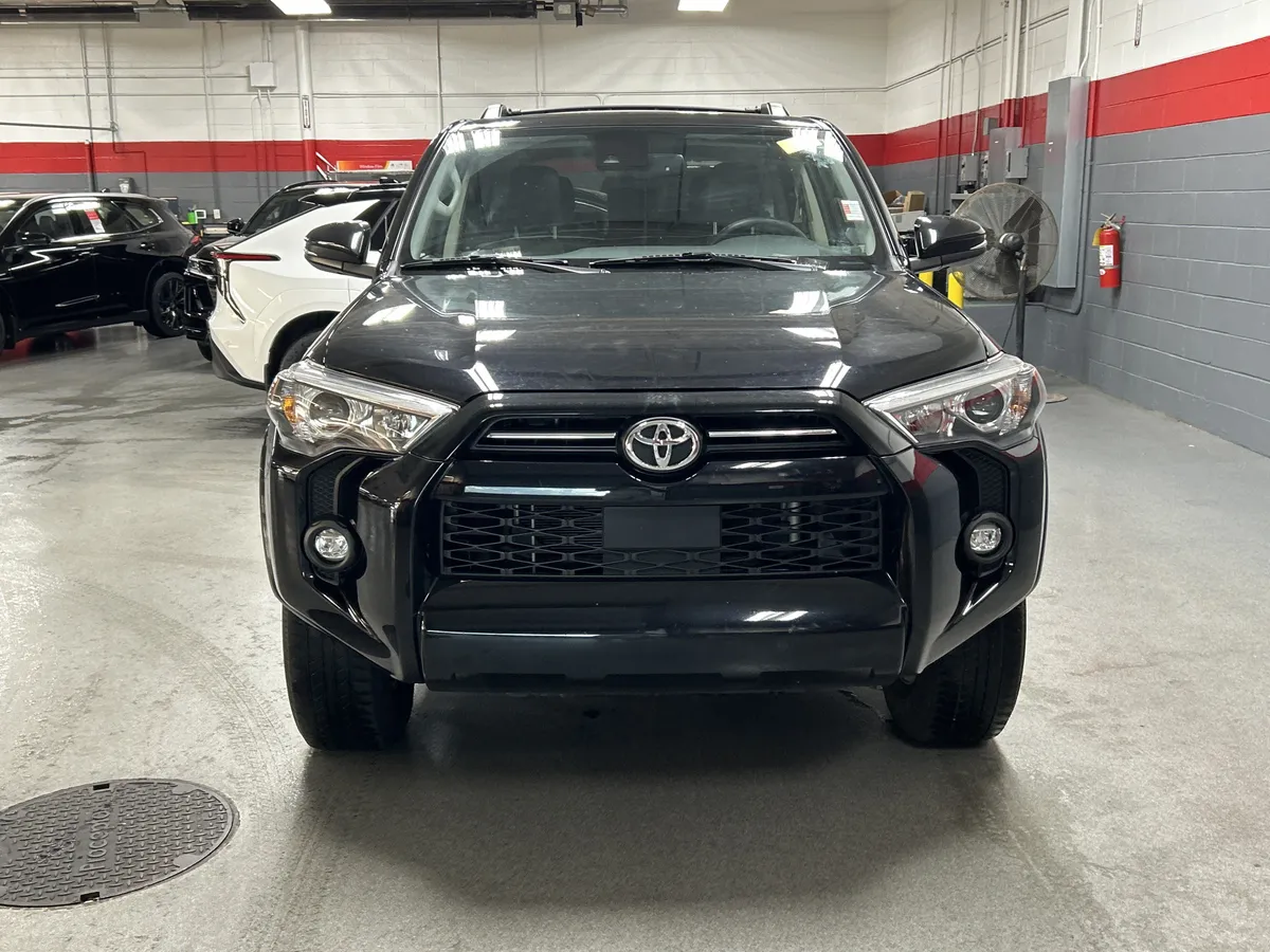 2023 Toyota 4Runner SR5 Premium thumbnail 3