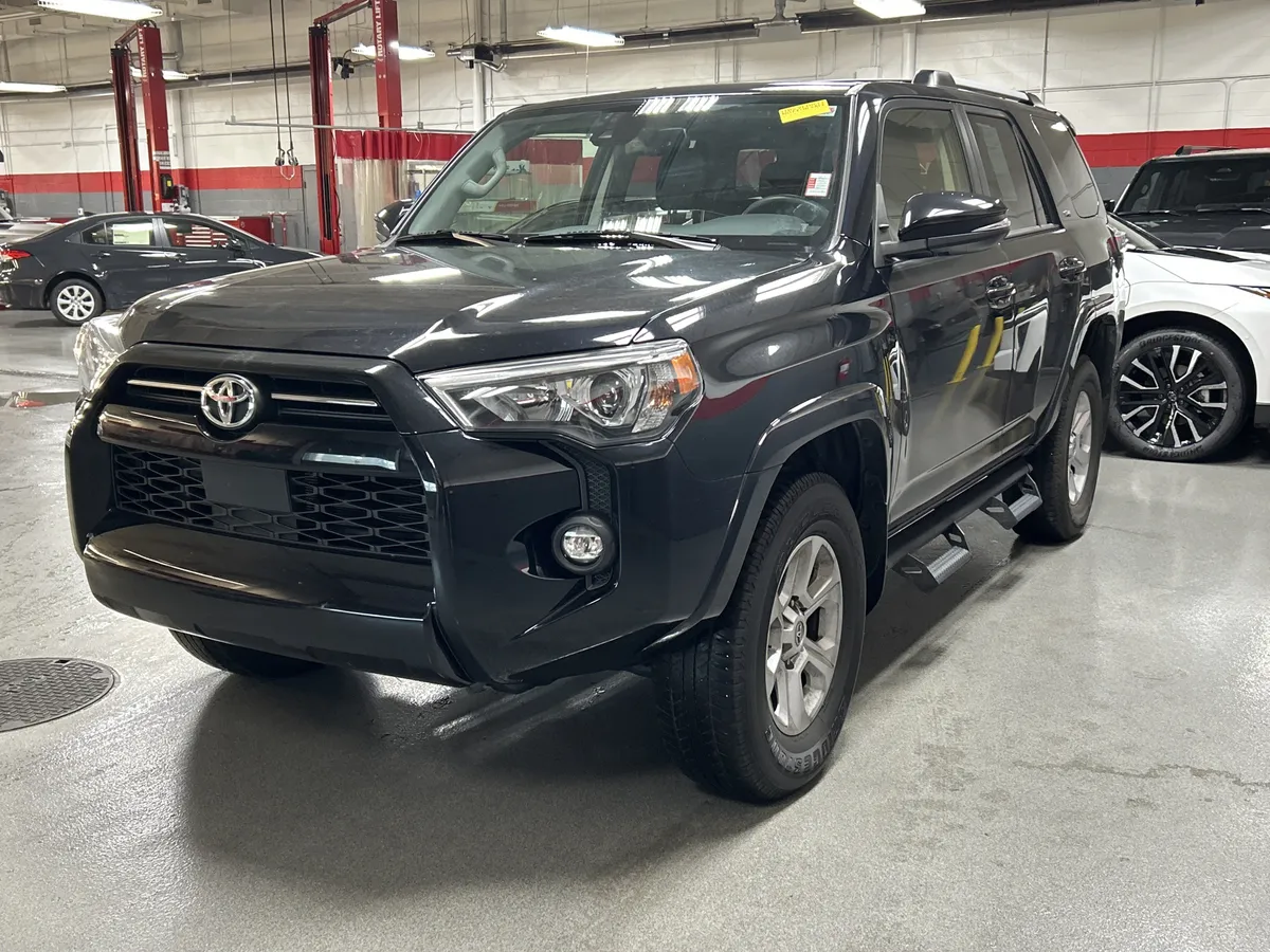 2023 Toyota 4Runner SR5 Premium thumbnail 5