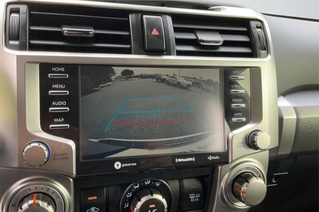 2023 Toyota 4Runner SR5 Premium thumbnail 17