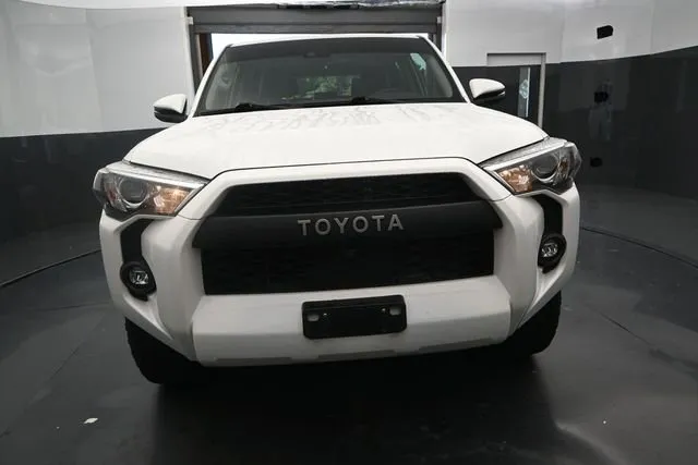 2023 Toyota 4Runner SR5 Premium thumbnail 4
