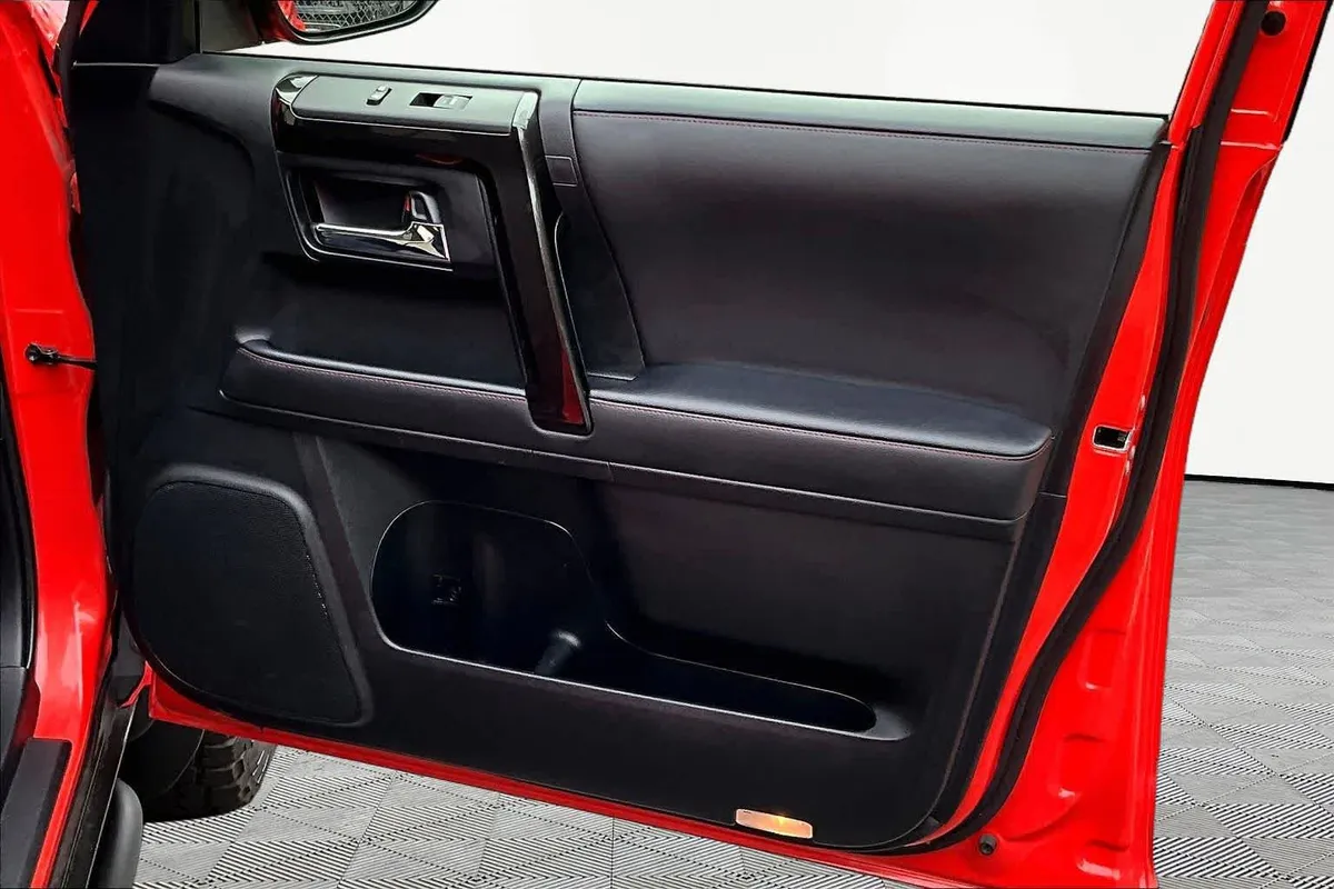 2023 Toyota 4Runner TRD Pro thumbnail 23