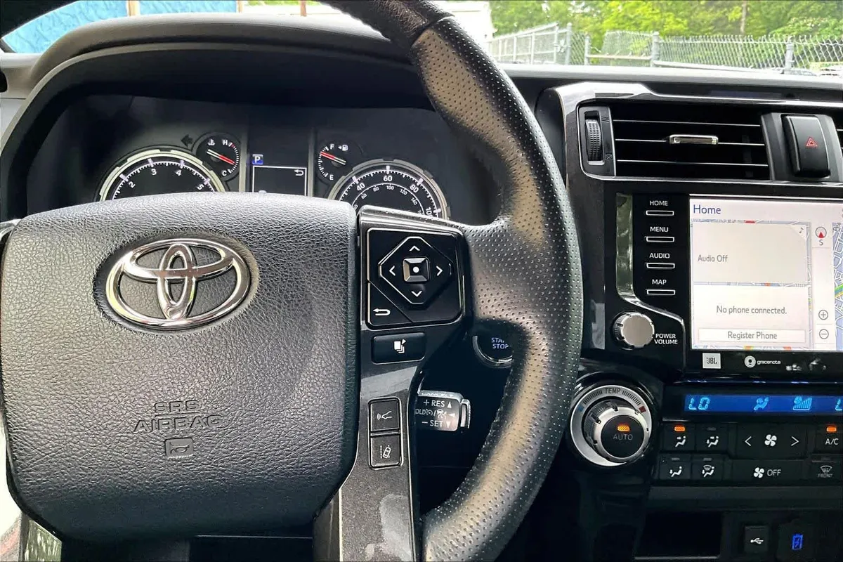 2023 Toyota 4Runner TRD Pro thumbnail 25
