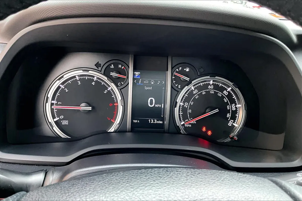 2023 Toyota 4Runner TRD Pro thumbnail 26
