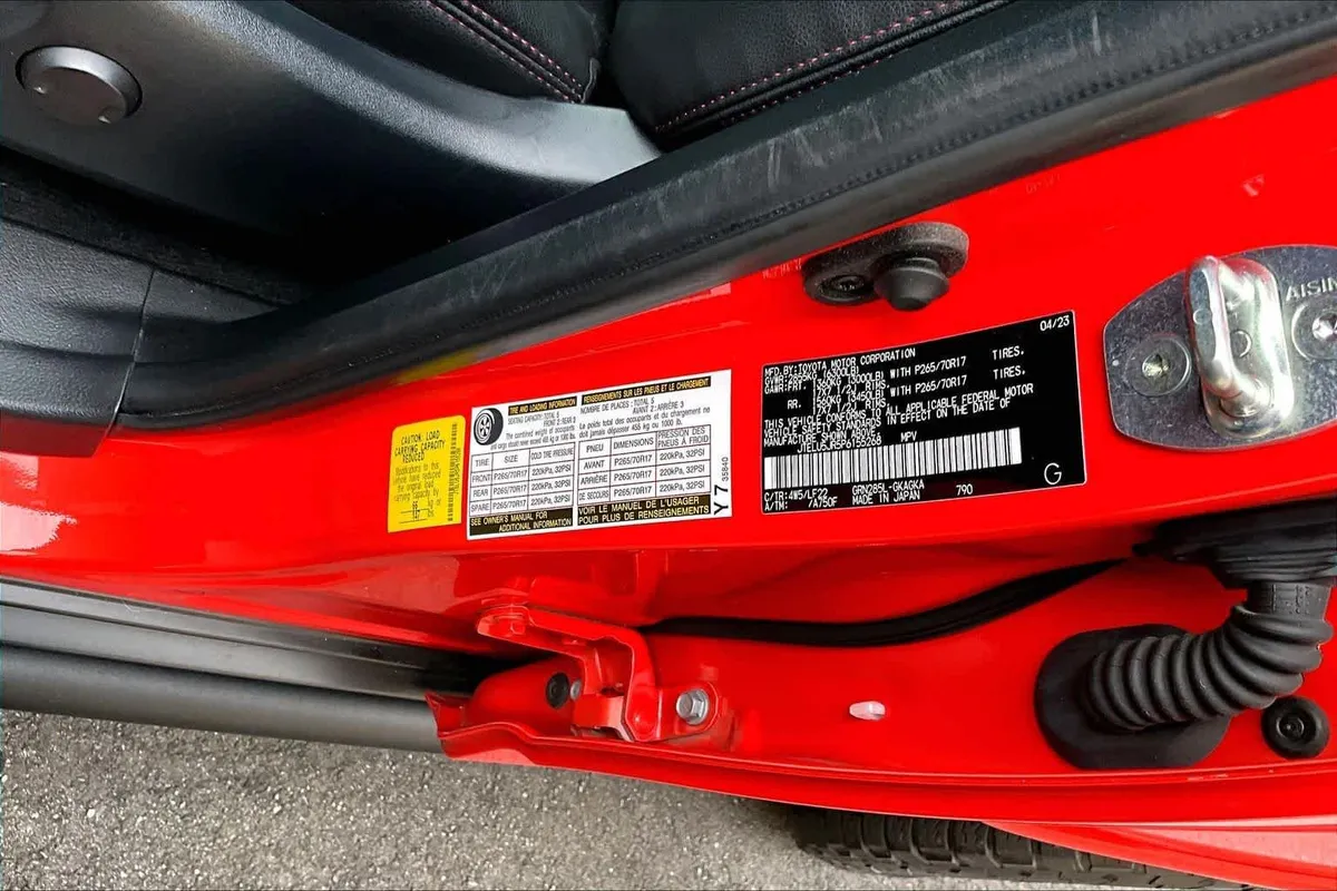 2023 Toyota 4Runner TRD Pro thumbnail 34