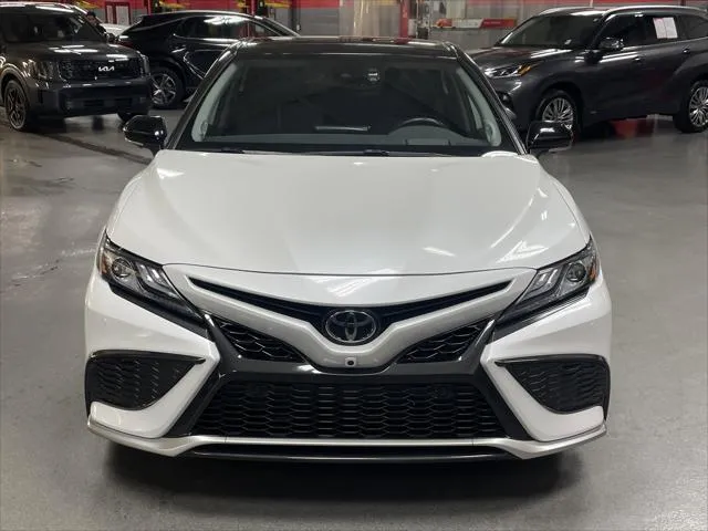 2023 Toyota CAMRY thumbnail 3